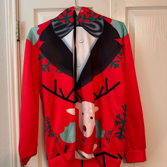 Unisex Hooded Christmas Sweater with front pockets. Size XL - Picture 3 of 3